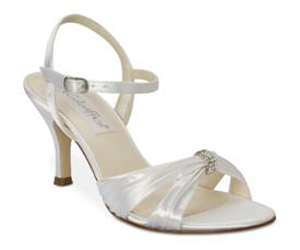 bridesmaids gown shoes